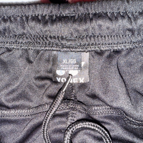 Yonex Black Sports Shorts badminton - Picture 2 of 3